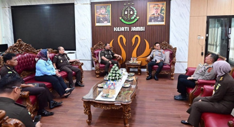 Kapolda Jambi Sambangi Kejati, Perkuat Sinergi Penegakan Hukum dan Implementasi KUHP-KUHAP